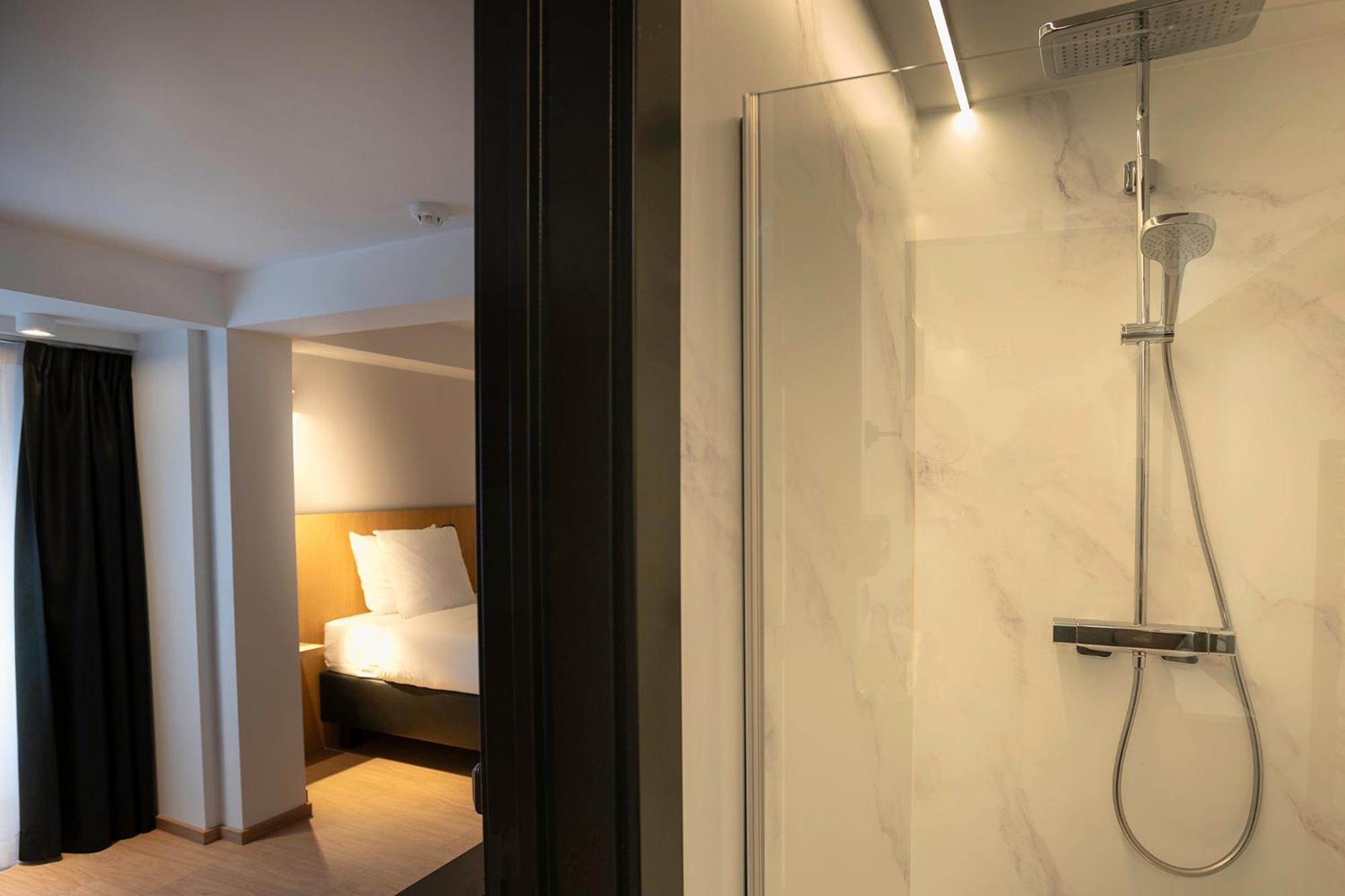 Comic Art Hotel Гент Екстер'єр фото